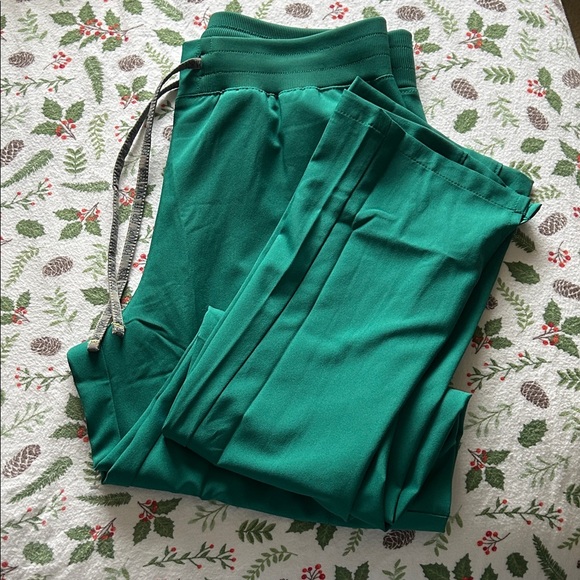 Landau green scrub bottoms - Picture 6 of 8